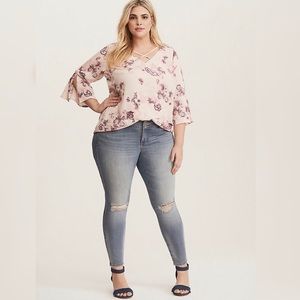 Torrid floral strappy split bell sleeve blouse 4X